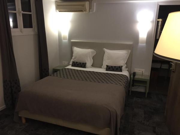 Hotel Du Pont Vieux : photo 1 de la chambre chambre familiale standard