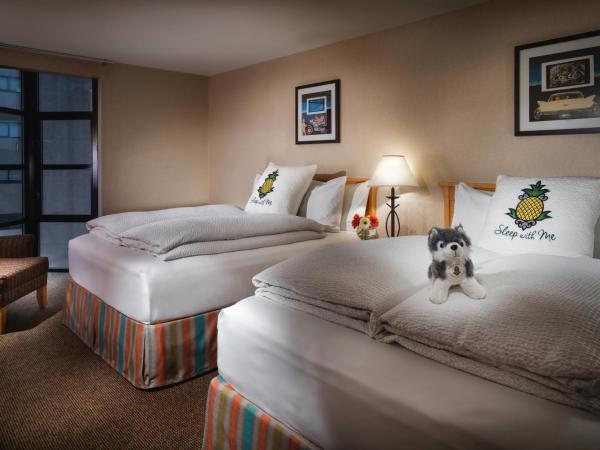 Staypineapple, University Inn, University District Seattle : photo 1 de la chambre chambre deluxe avec 2 lits queen-size