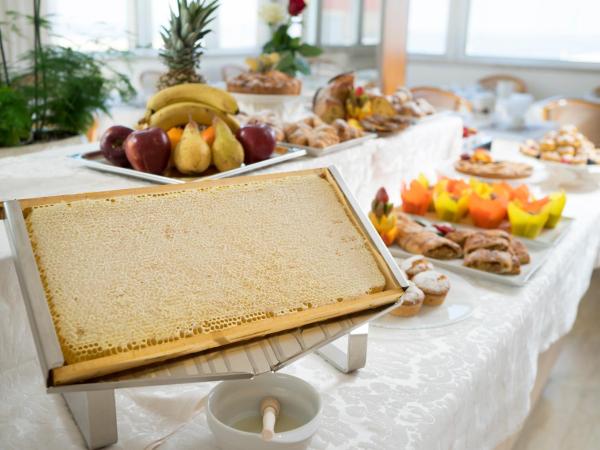 Hotel Ascot & Spa : photo 9 de la chambre appartement - vue sur mer