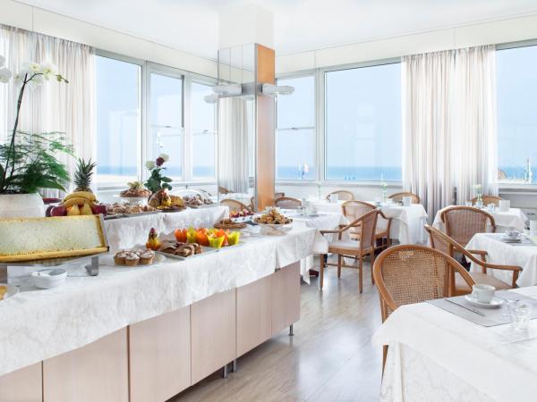 Hotel Ascot & Spa : photo 7 de la chambre chambre simple - vue sur mer