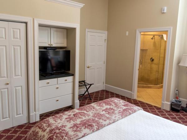 La Reserve Bed and Breakfast : photo 5 de la chambre suite 1 chambre – 3