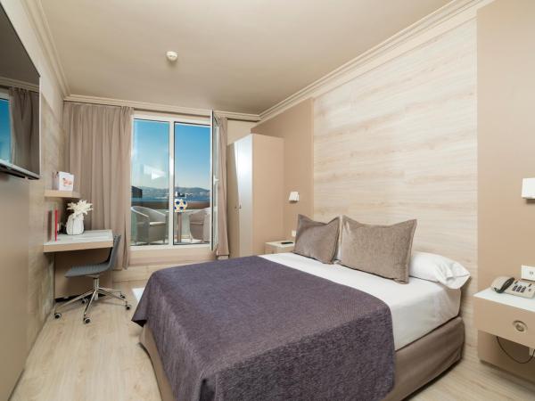 Sallés Hotel Pere IV : photo 2 de la chambre chambre double deluxe avec balcon - accès au spa