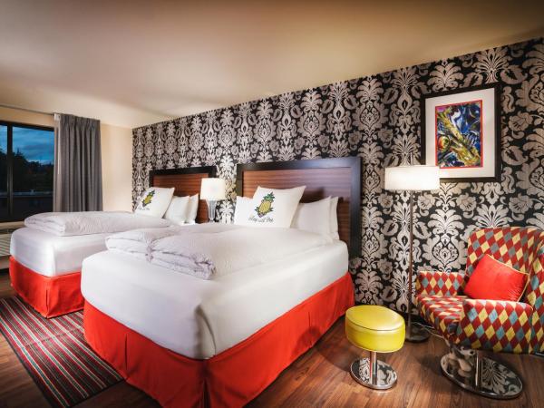 Staypineapple, The Maxwell Hotel, Seattle Center Seattle : photo 2 de la chambre suite 2 lits queen-size avec canapé-lit 