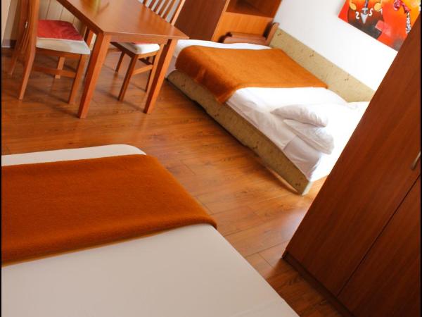 Gargamelo Pension : photo 8 de la chambre studio familial