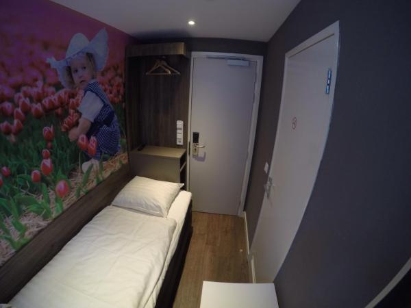 The Old Nickel Hotel : photo 4 de la chambre chambre simple avec salle de bains privative