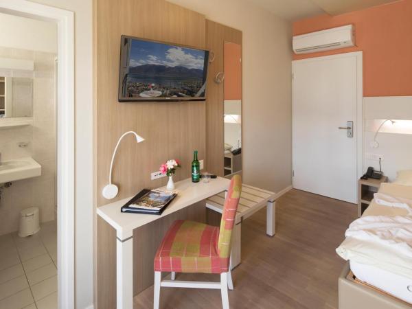 Hotel Stella SA : photo 2 de la chambre chambre simple lifestyle - vue sur lac