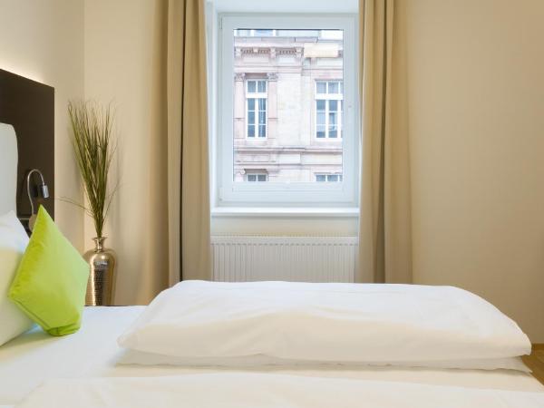 sevenDays Hotel BoardingHouse Mannheim : photo 4 de la chambre studio simple