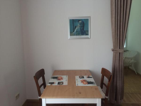 Villa Marie Mannheim : photo 3 de la chambre chambre double avec salle de bains commune et jardin d'hiver