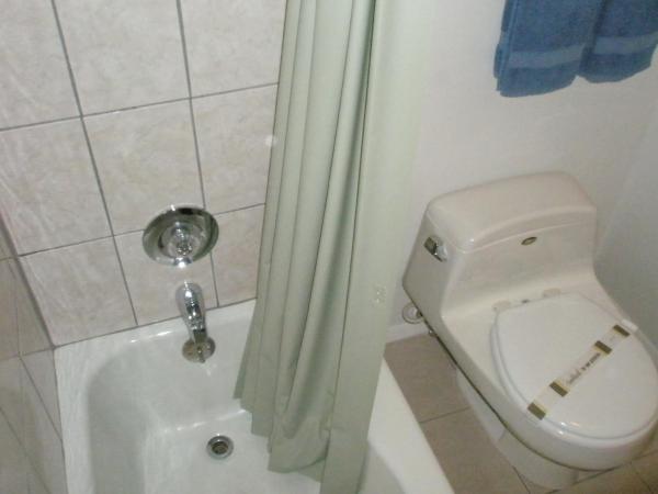 Mel Haven Motel : photo 6 de la chambre chambre avec 2 grands lits queen-size