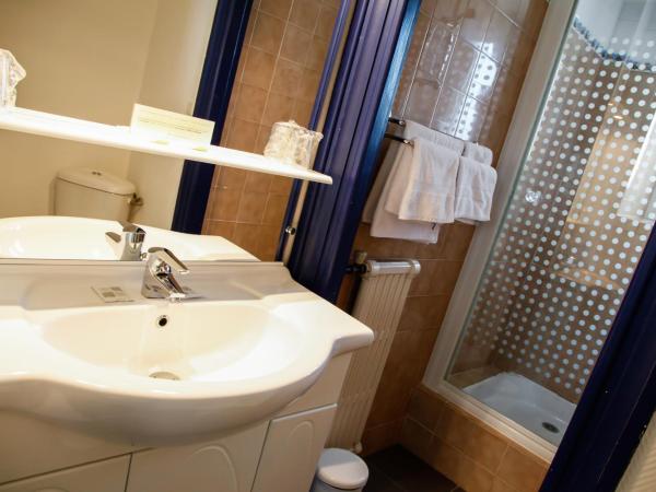 Logis REX HOTEL Lorient : photo 3 de la chambre chambre double confort