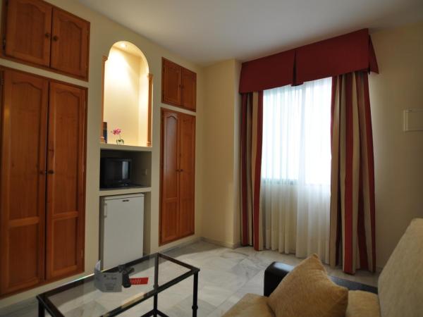 Hostal la Fuente : photo 3 de la chambre suite (2 adultes)