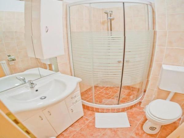 Belvárosi Panzió : photo 2 de la chambre chambre simple avec salle de bains