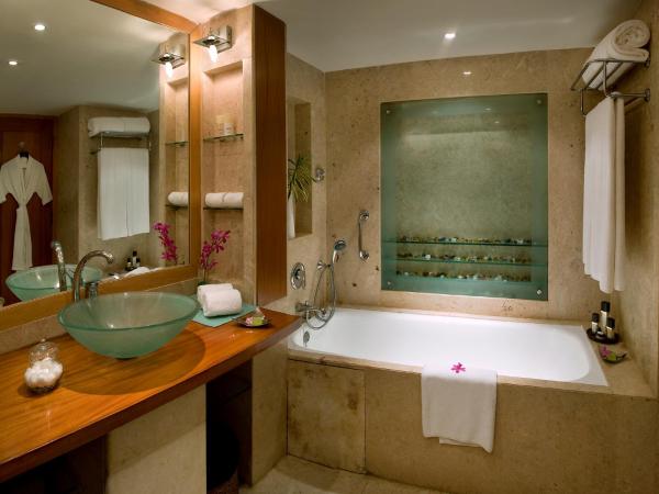 The Lalit Mumbai-Airport : photo 5 de la chambre lalit deluxe room, king/ twin bed with bathtub