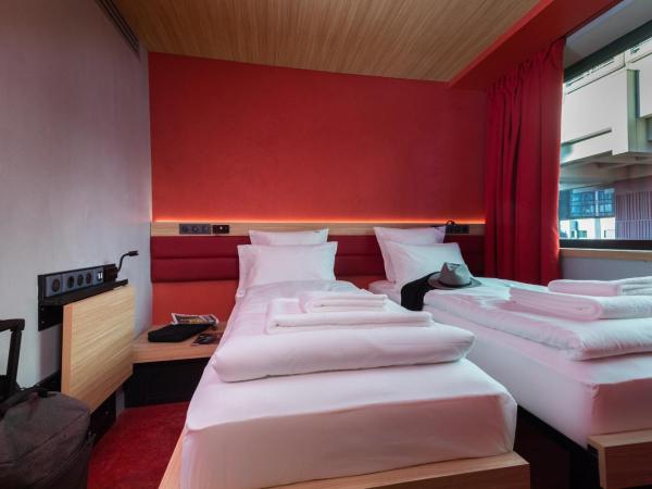 YOOMA Urban Lodge Eiffel : photo 5 de la chambre chambre double