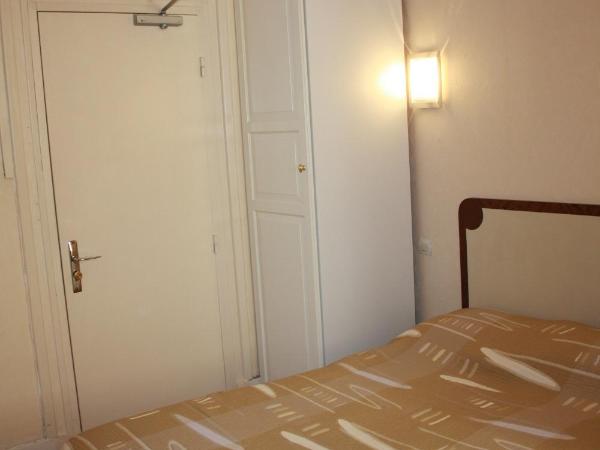 Hôtel République : photo 1 de la chambre chambre simple