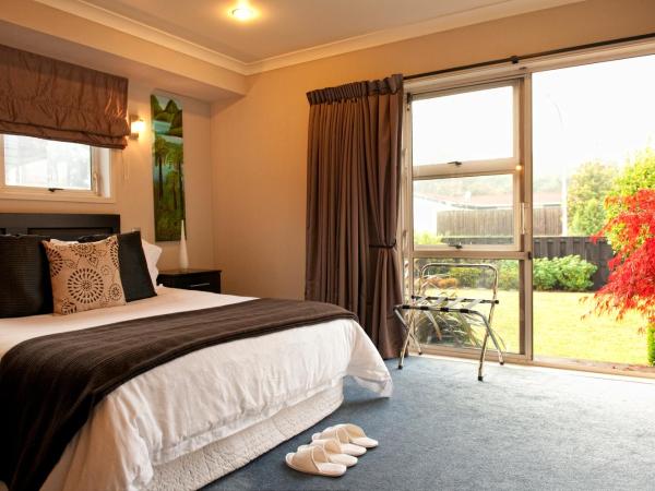 B&B@The Redwoods : photo 2 de la chambre chambre double avec salle de bains