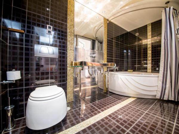 Comfy Boutique Hotel : photo 7 de la chambre suite avec jacuzzi
