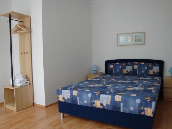 Pension Domicil : photo 3 de la chambre appartement (2 adultes)