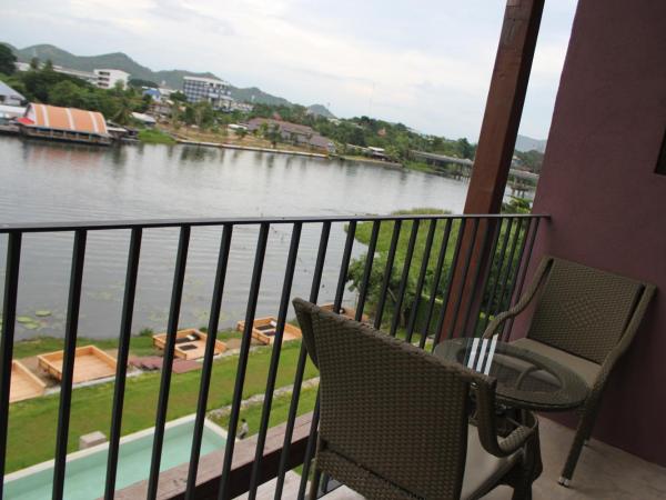 The Glory River Kwai Hotel : photo 3 de la chambre chambre double deluxe avec baignoire