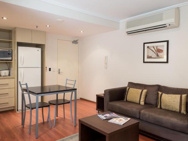 Quest River Park Central : photo 4 de la chambre studio avec balcon