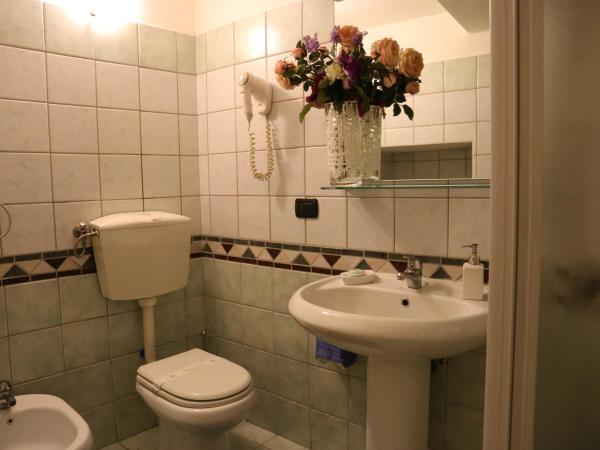 Albergo Del Centro Storico : photo 6 de la chambre chambre double