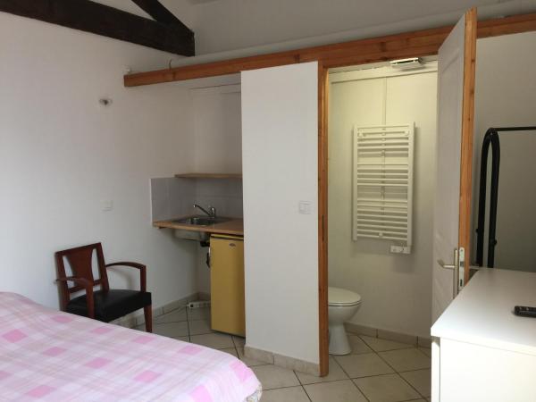Bastide Ecurie Massilia : photo 2 de la chambre chambre double avec terrasse