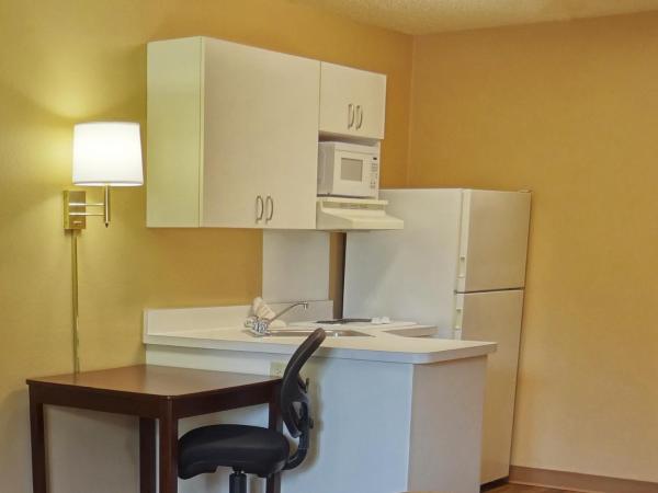 Extended Stay America Suites - Tucson - Grant Road : photo 9 de la chambre studio lit queen-size - non-fumeurs
