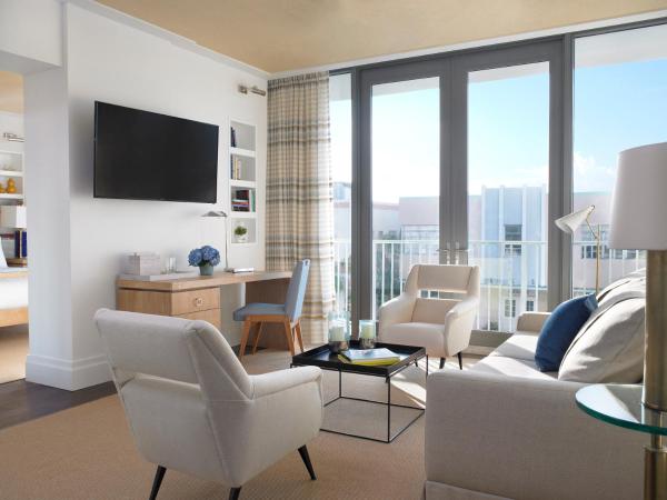 The Betsy Hotel, South Beach : photo 9 de la chambre suite lit king-size supérieure - balcon