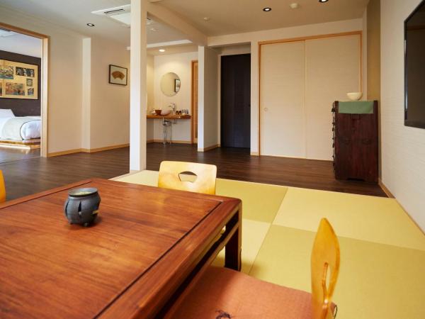 Nazuna Kyoto Nijo-jo : photo 3 de la chambre suite (60 m2) avec baignoire extérieure - réservée aux adultes