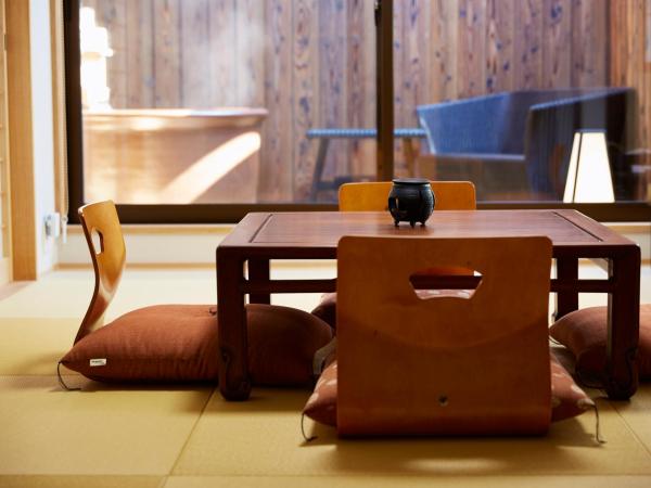 Nazuna Kyoto Nijo-jo : photo 1 de la chambre suite (60 m2) avec baignoire extérieure - réservée aux adultes