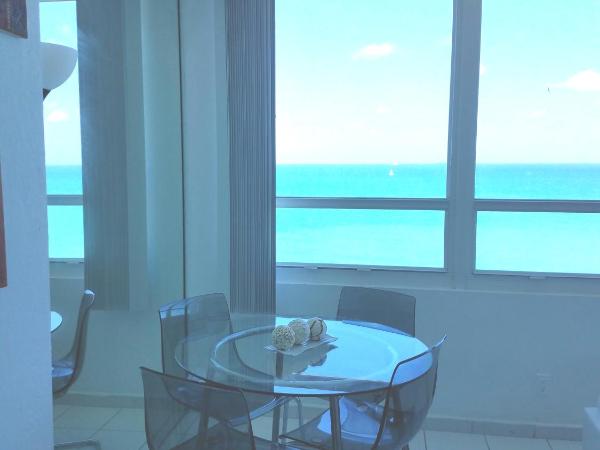 L&D Vacations Rentals : photo 1 de la chambre appartement avec balcon