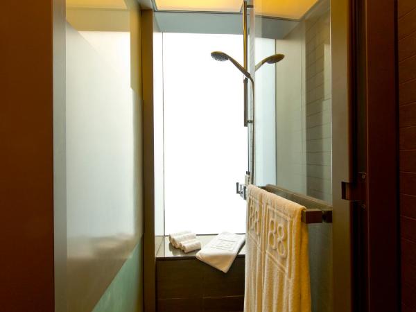 Wanchai 88 : photo 5 de la chambre chambre lit queen-size supérieure - 88