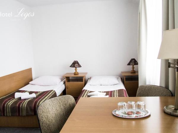 Hotel Logos : photo 3 de la chambre chambre lits jumeaux