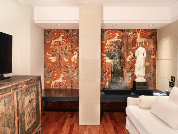 Claris Hotel & Spa GL, a Small Luxury Hotel of the World : photo 2 de la chambre chambre en duplex