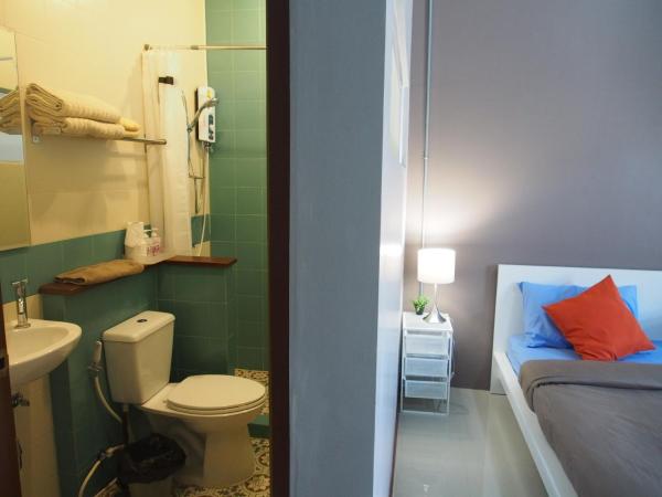 Sriyanar Place : photo 2 de la chambre chambre lits jumeaux - vue sur jardin