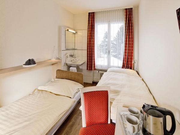 Hotel Beausite Budget : photo 3 de la chambre chambre lits jumeaux avec salle de bains commune