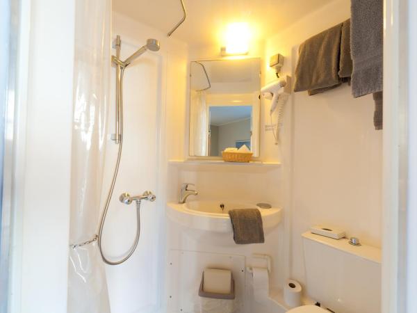 Canalview Hotel Ter Reien : photo 1 de la chambre petite chambre double standard