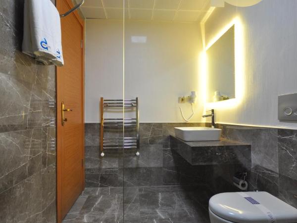 Double Comfort Hotel : photo 2 de la chambre chambre familiale standard