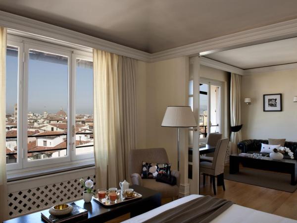 Tornabuoni Suites Collection Residenza D'Epoca : photo 2 de la chambre suite - vue sur ville