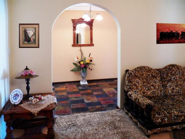 The Spanish Guesthouse : photo 5 de la chambre family room 3 guests, pets o.k