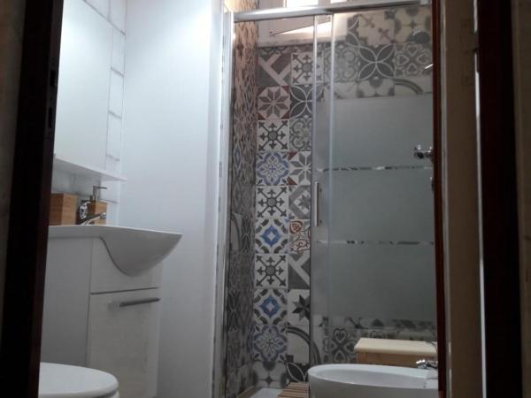 Testa o Croce Casa Vacanze : photo 9 de la chambre chambre double avec salle de bains privative extérieure