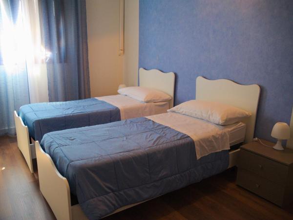 Cialoma B&B : photo 4 de la chambre chambre lits jumeaux/double avec salle de bains privative séparée