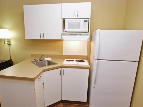 Extended Stay America Select Suites - Phoenix - Deer Valley : photo 10 de la chambre studio avec 2 lits doubles - non-fumeurs