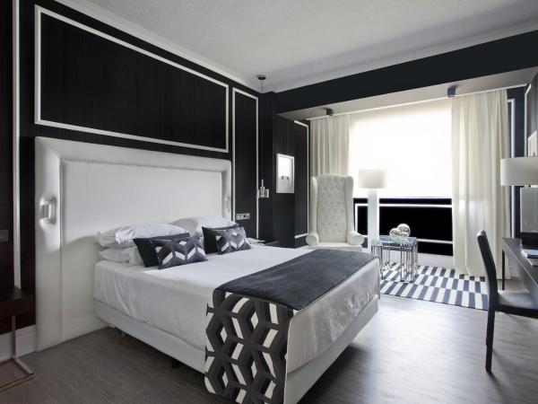 Hotel Tres Reyes Pamplona : photo 5 de la chambre chambre double ou lits jumeaux standard