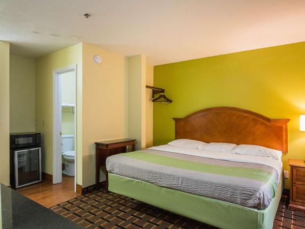 Savannah Garden Inn : photo 6 de la chambre chambre lit king-size avec cuisine - non-fumeurs