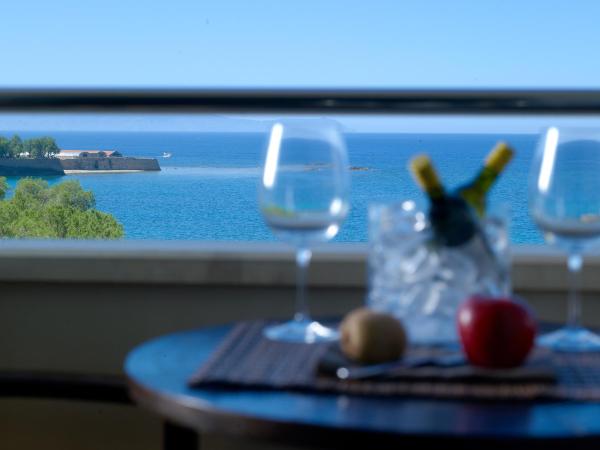 Irida Hotel : photo 6 de la chambre chambre double ou lits jumeaux - vue sur mer