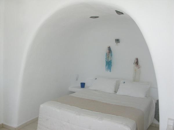 Nomikos Villas : photo 6 de la chambre studio au bord de la piscine