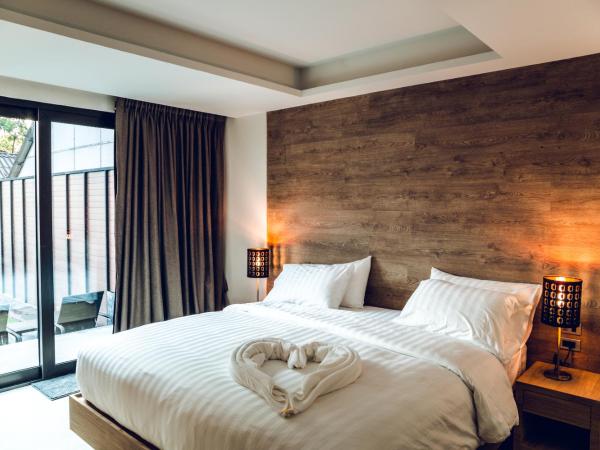 15 Palms Beach Resort : photo 3 de la chambre chambre supérieure - vue sur piscine