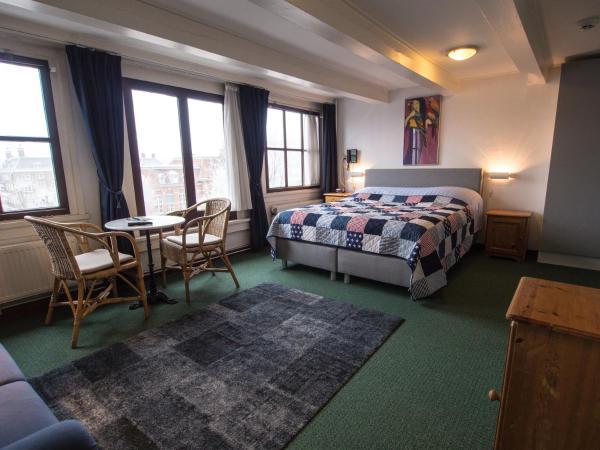 Hotel Adolesce : photo 2 de la chambre chambre double ou lits jumeaux avec salle de bains privative