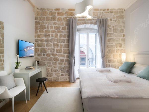 Guest House Forty-Four : photo 4 de la chambre chambre double avec balcon